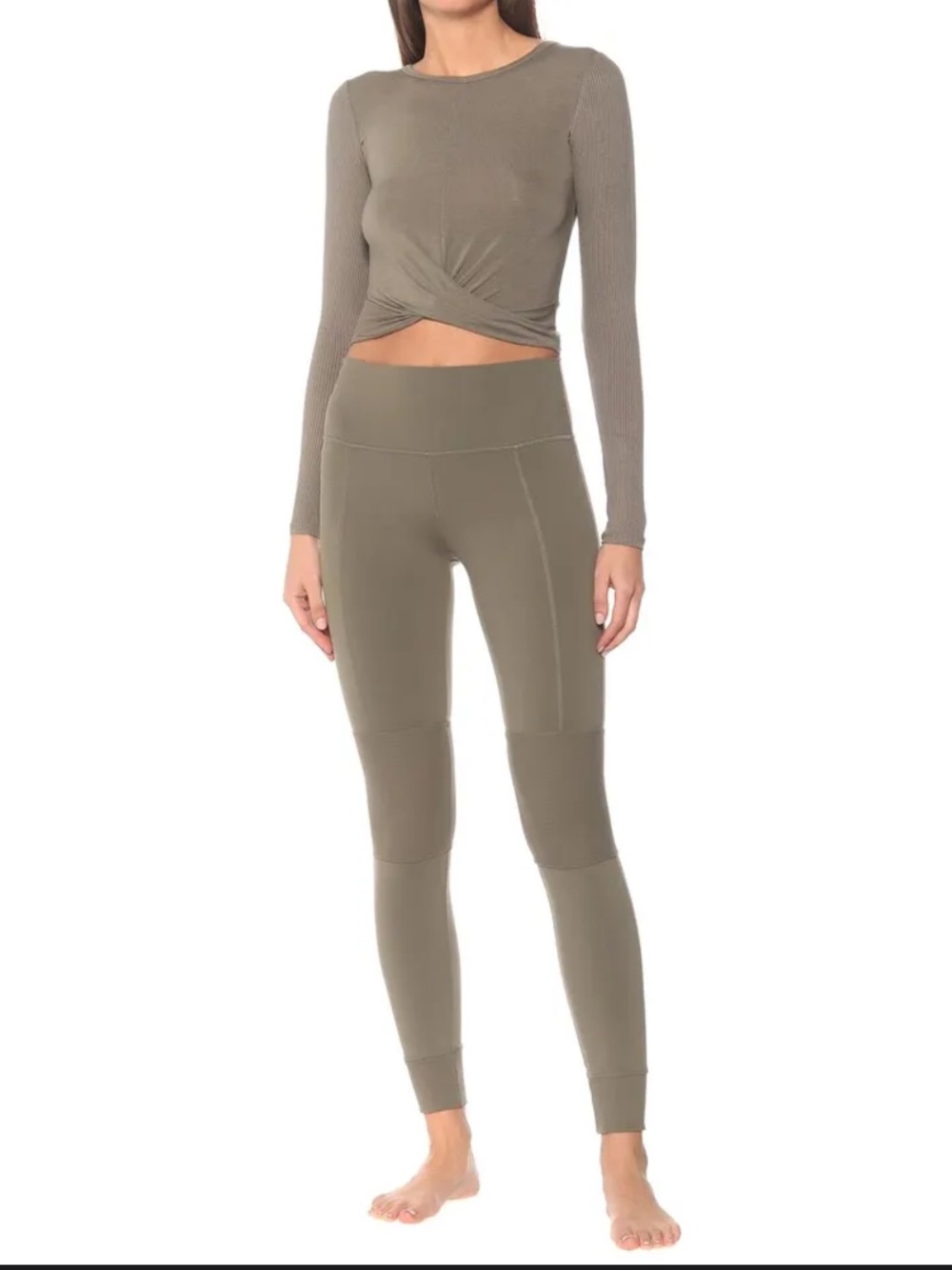 Alo Yoga • Avenue • High Rise Leggings